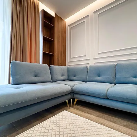 Blue Boutique 1 Tiran