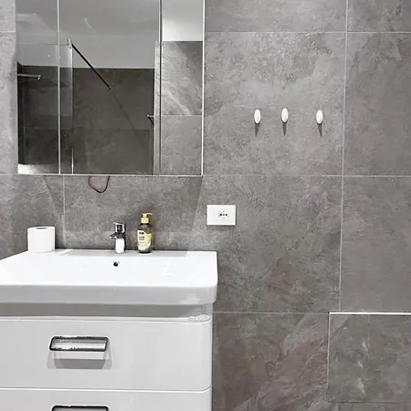 Blue Boutique 1 * Tirana