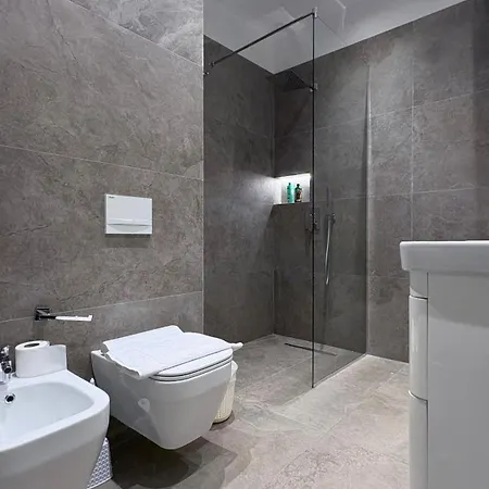 Blue Boutique 1 Tirana